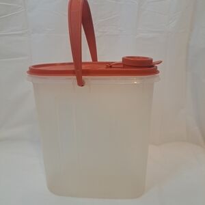 Vintage Tupperware Beverage Buddy  2 Qt w/ Red Lid Cap & Handle CLEAN